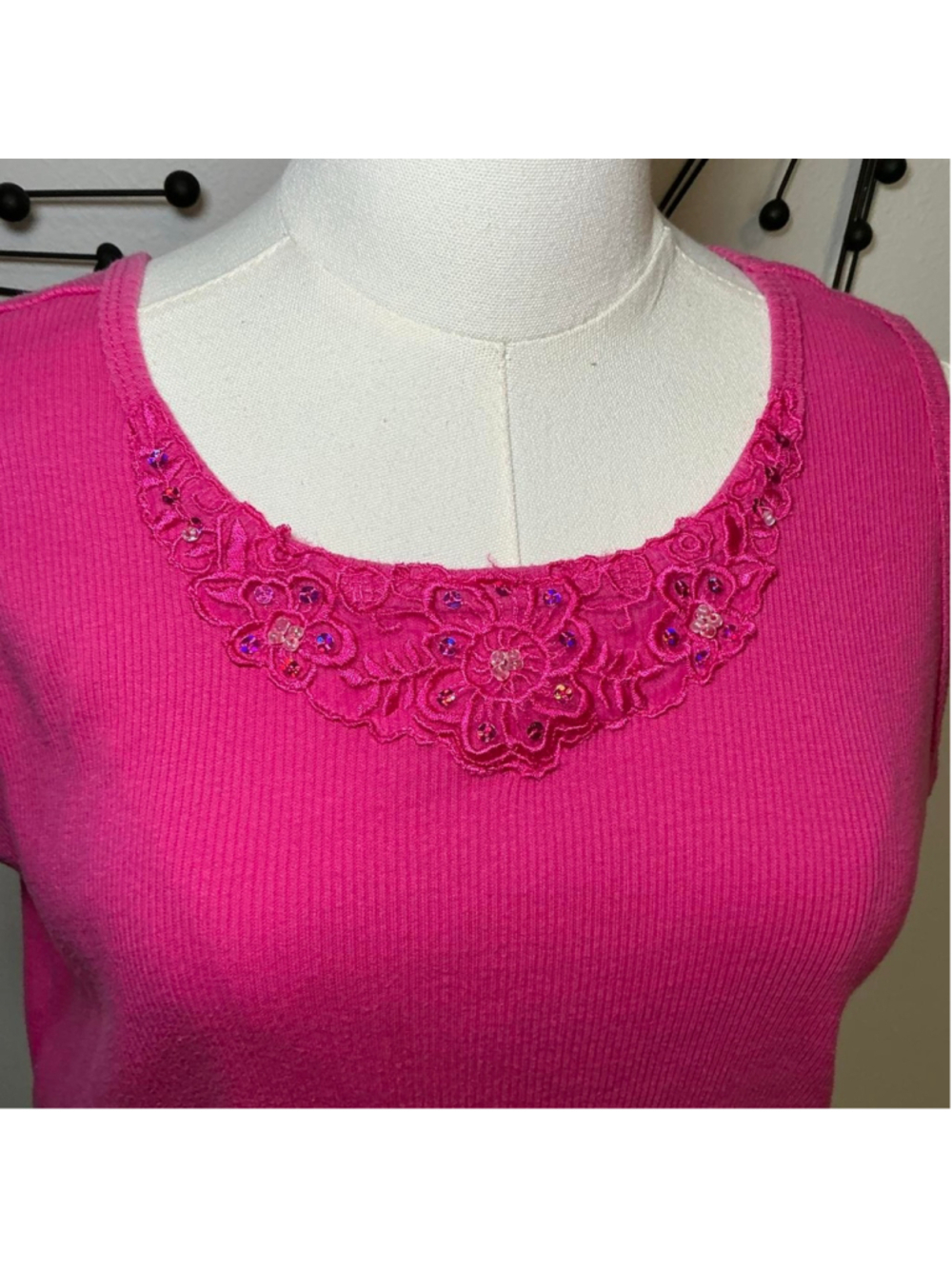 Vintage Bobbie Brooks Pink Embellished Ribbed Tank Top Size L 14 16 - Picture 3 of 5